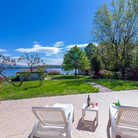 Cadrezzate Villa Martine Au Bord Du Lac - Happy Rentals מראה חיצוני תמונה