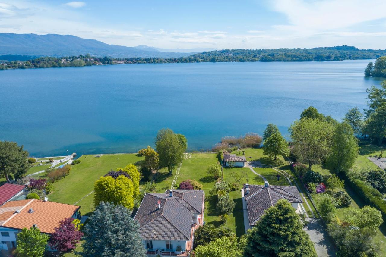 Cadrezzate Villa Martine Au Bord Du Lac - Happy Rentals מראה חיצוני תמונה
