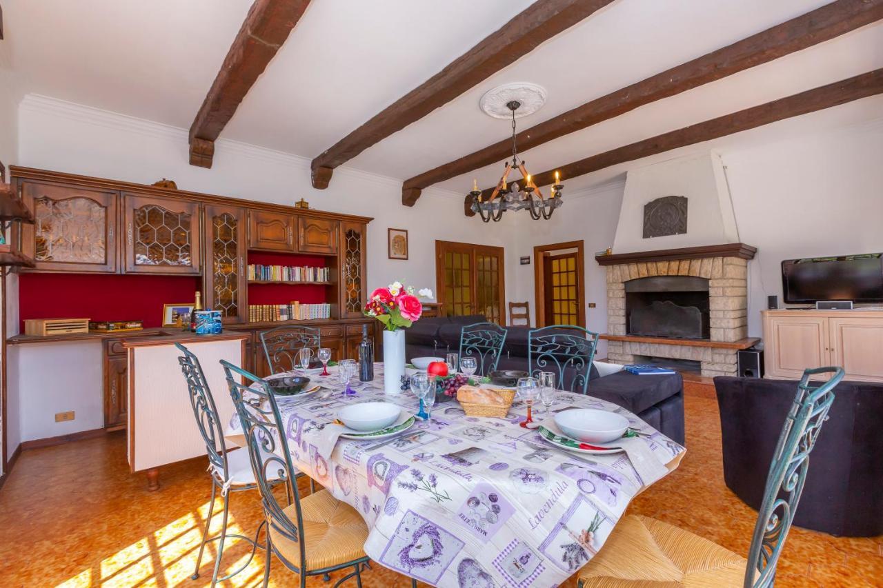 Cadrezzate Villa Martine Au Bord Du Lac - Happy Rentals מראה חיצוני תמונה