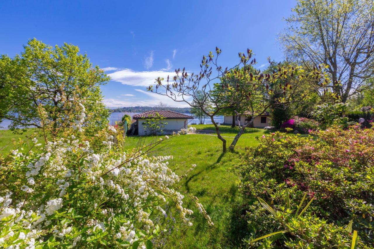 Cadrezzate Villa Martine Au Bord Du Lac - Happy Rentals מראה חיצוני תמונה