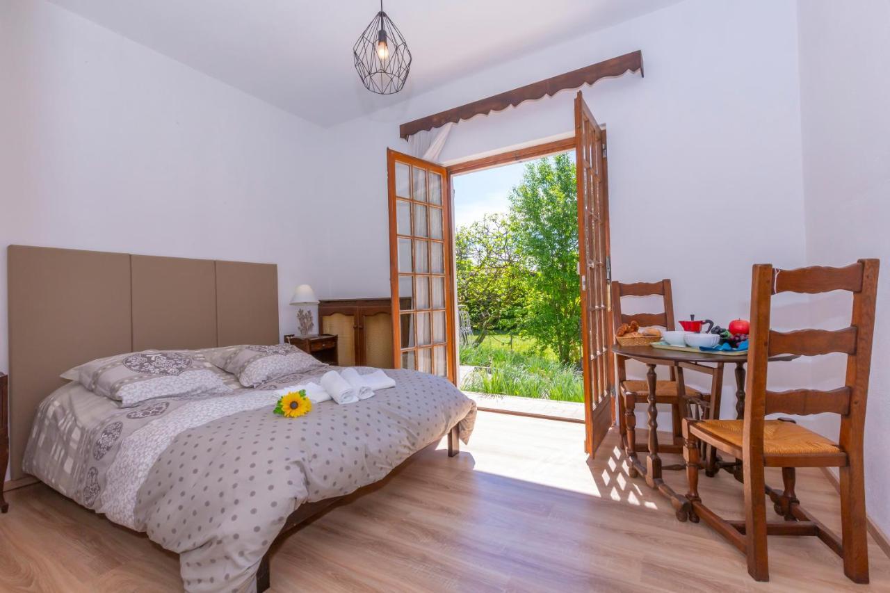 Cadrezzate Villa Martine Au Bord Du Lac - Happy Rentals מראה חיצוני תמונה